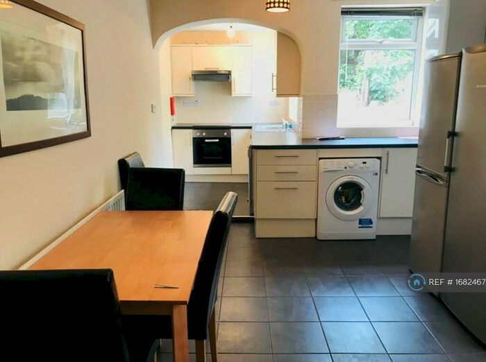 5 Bedroom Terraced House To Rent In Sheldon Road, Sheffield, S7