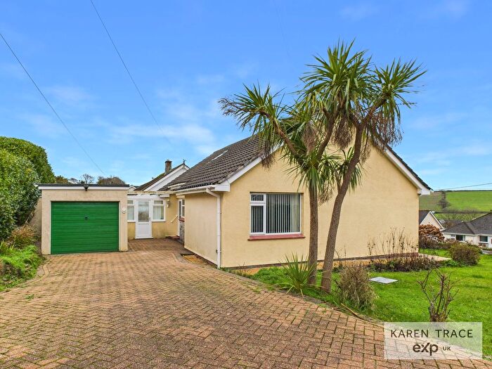 5 Bedroom Bungalow For Sale In Trevear Close, St Austell, PL25