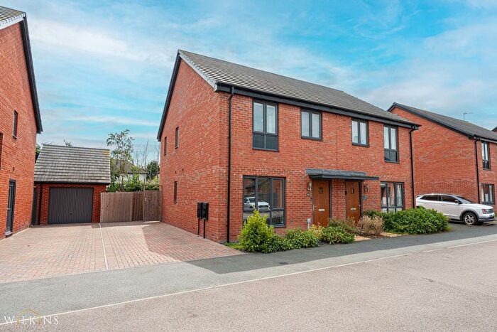 3 Bedroom Semi Detached House For Sale In Sparrowdale Close, Grendon, Atherstone, Warwickshire, CV9
