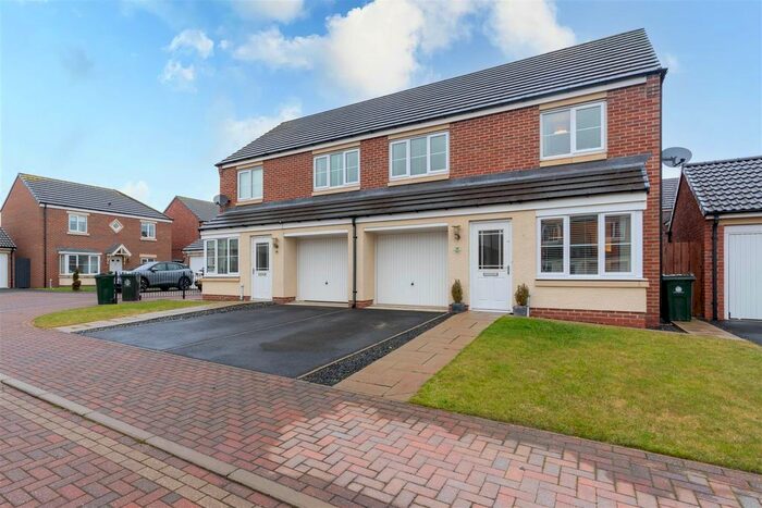 3 Bedroom Semi-Detached House To Rent In Foxglove Place, Five Mile Park, Wideopen., NE13