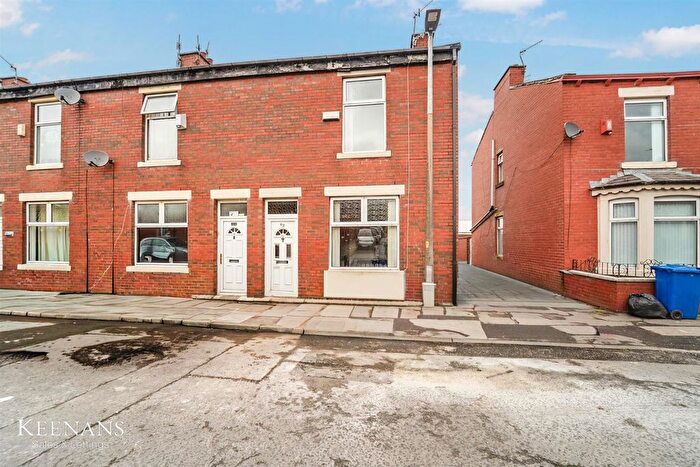 4 Bedroom End Terrace House For Sale In Bonsall Street, Blackburn, BB2