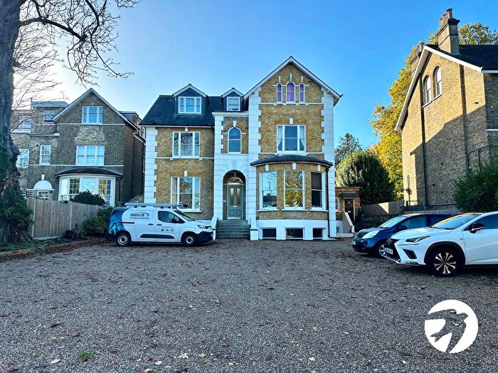 2 Bedroom Flat For Sale In Eltham Road, London, SE12