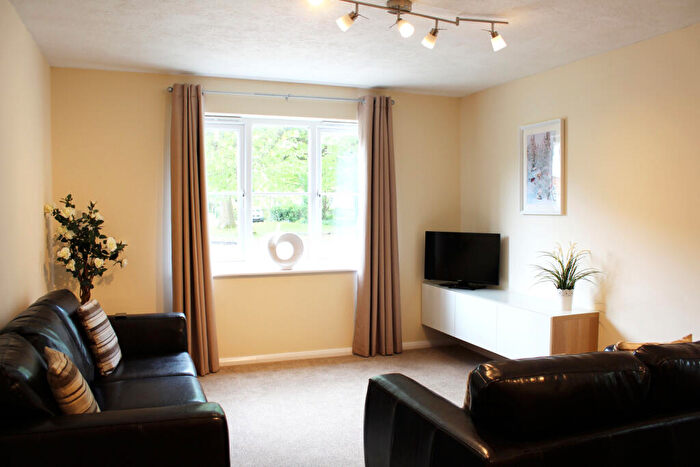 1 Bedroom Flat To Rent In Town Centre, West Green, Crawley, RH11
