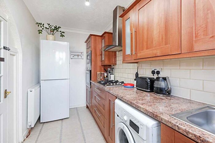 2 Bedroom Terraced House For Sale In Maxwell Gardens, Dumbreck, Glasgow, G41