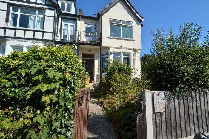 1 Bedroom Flat To Rent In Britannia Road, Westcliff-On-Sea, SS0