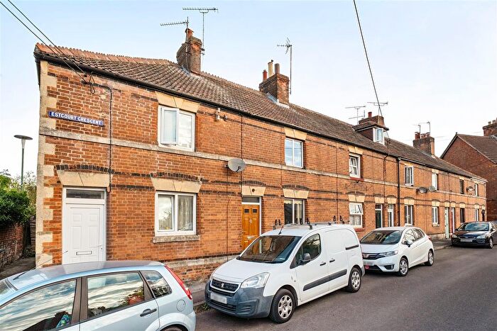 2 Bedroom Terraced House For Sale In Estcourt Crescent, Devizes, SN10