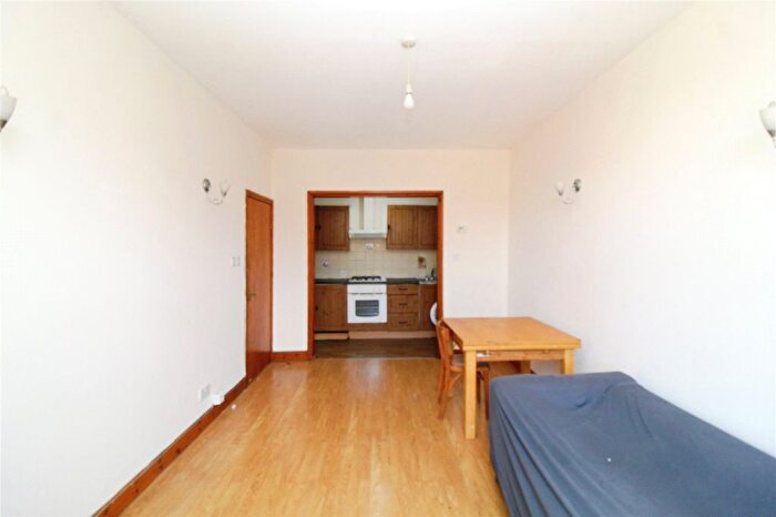 3 Bedroom Flat To Rent In Ledbury Place, Croydon, CR0