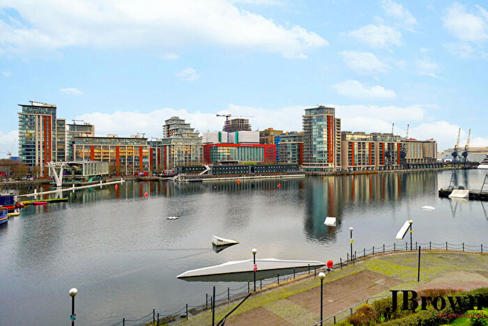 2 Bedroom Apartment For Sale In Western Beach Apartments, Hanover Avenue, London, E16