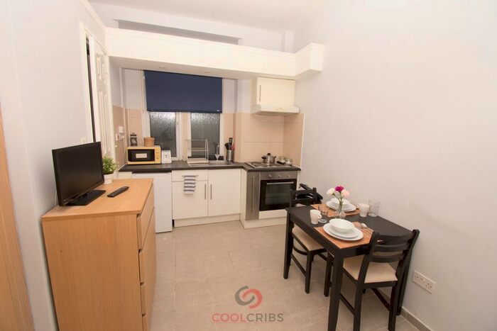 Studio To Rent In Linden Gardens, Notting Hill Gate, London, W2