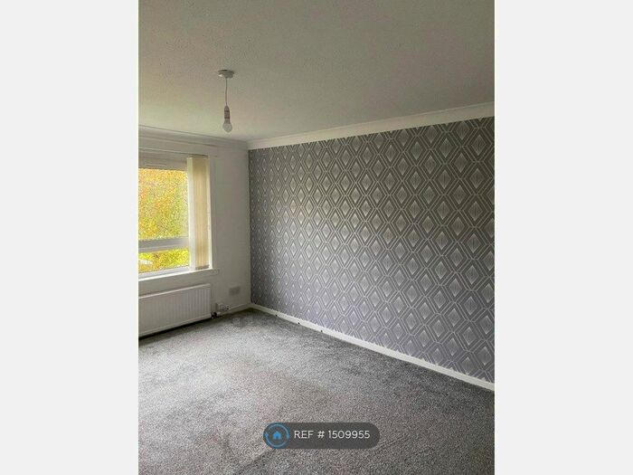 2 Bedroom Flat To Rent In Burnblea Gardens, Hamilton, ML3