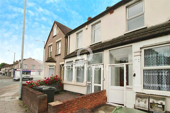 3 Bedroom End Of Terrace House To Rent In East Hill, Dartford, Kent, DA1