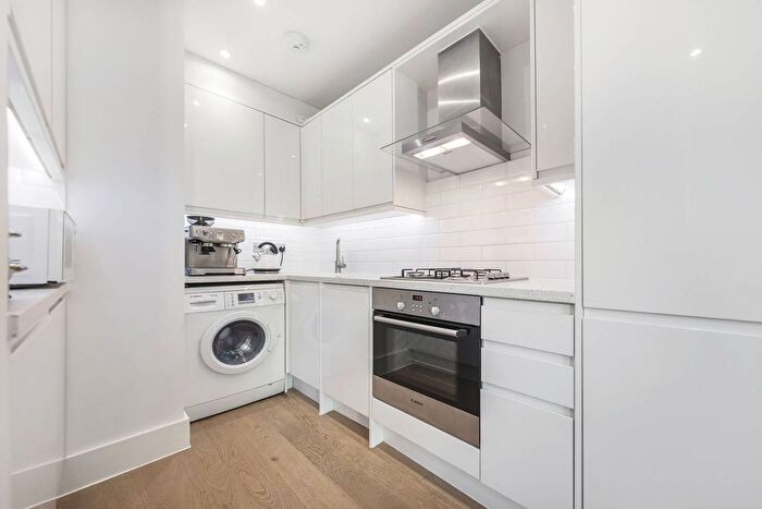 1 Bedroom Flat To Rent In Bramber Road, Barons Court, London, W14
