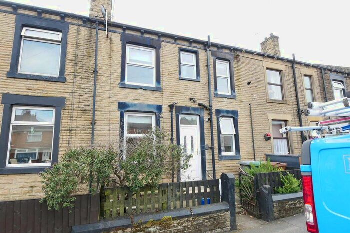 Terraced House To Rent In Asquith Avenue, Morley, Leeds, LS27