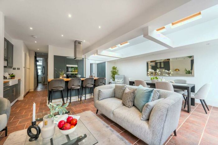 5 Bedroom House To Rent In Linden Avenue, Kensal Rise, London, NW10