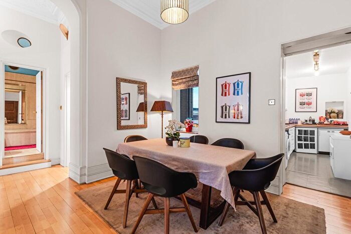 2 Bedroom Flat To Rent In Knightsbridge, London, SW1X