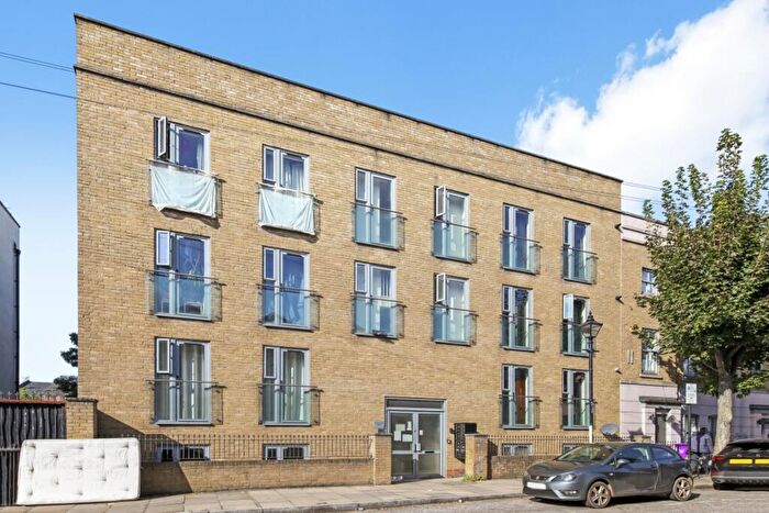 1 Bedroom Apartment To Rent In Platinum Court, Cephas Avenue, Stepney, E1