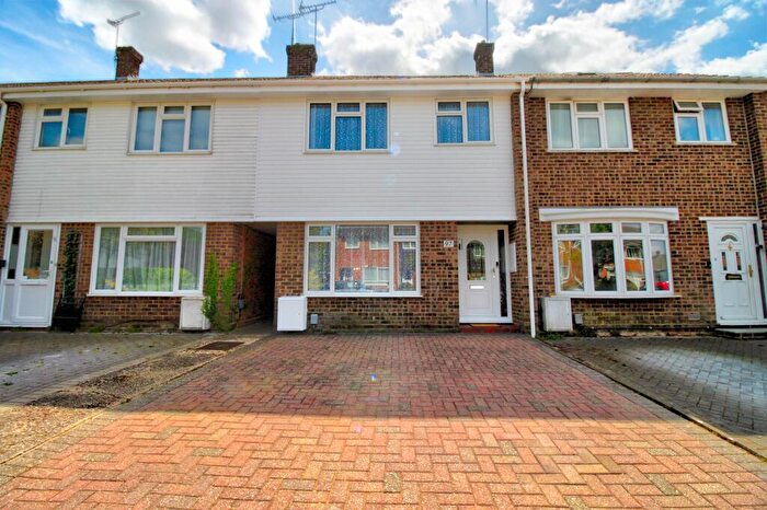 3 Bedroom Terraced House For Sale In Lynwood Drive, Camberley, GU16