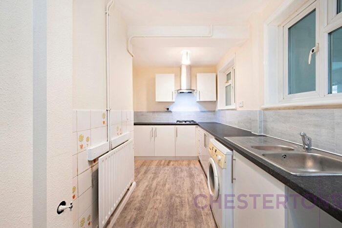 2 Bedroom Semi Detached House To Rent In Kingsholm Gardens, Middle Park, SE9