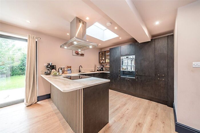 3 Bedroom Terraced House To Rent In Elmshurst Crescent, London, N2