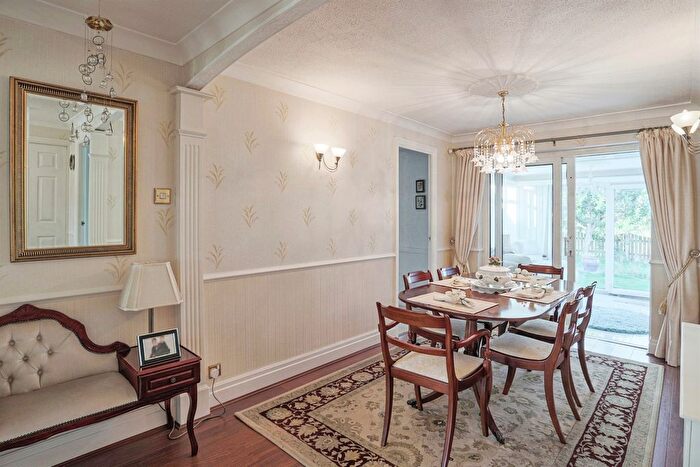 2 Bedroom Detached Bungalow For Sale In Rockingham Close, Leeds, LS15