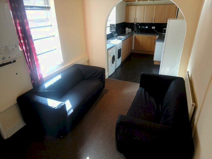 3 Bedroom Terraced House To Rent In Cawdor Road, Fallowfield, M14