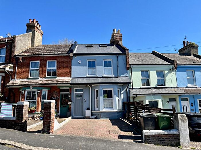 3 Bedroom Terraced House For Sale In Athelstan Road, Hastings, TN35