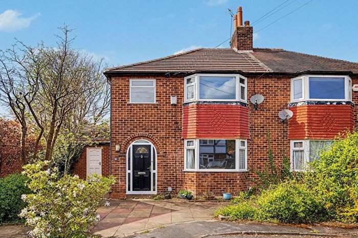 4 Bedroom Semi Detached House For Sale In Prospect Drive, Hale Barns, WA15