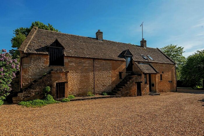 4 Bedroom Barn Conversion For Sale In Plum Lane, Shipton-Under-Wychwood, OX7