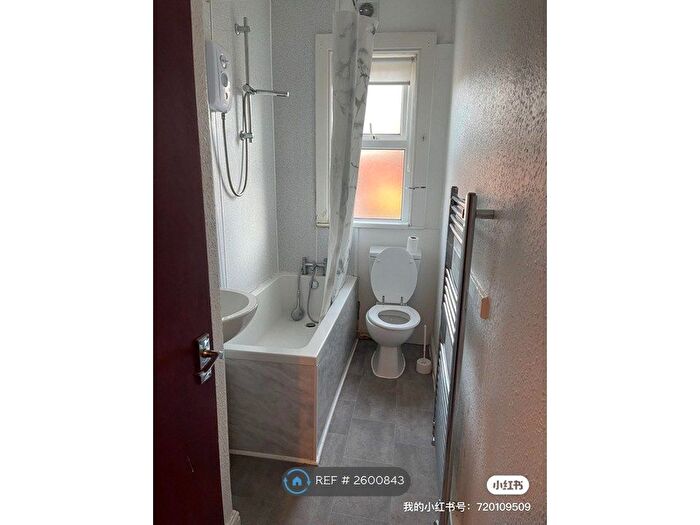 6 Bedroom Terraced House To Rent In Hartley Crescent, Leeds, LS6