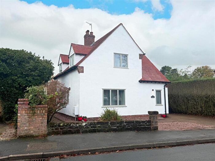 2 Bedroom Cottage For Sale In Neston Road, Willaston, Neston, CH64