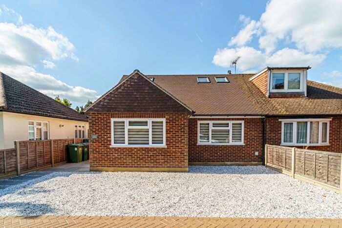 4 Bedroom Semi-detached Bungalow For Sale In Worple Road, Staines-Upon-Thames, TW18