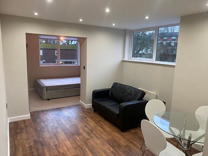 1 Bedroom Flat To Rent In Commercial Road, Leeds, LS5