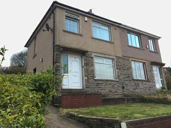 3 Bedroom Semi-Detached House To Rent In Southmere Drive, Bradford BD7