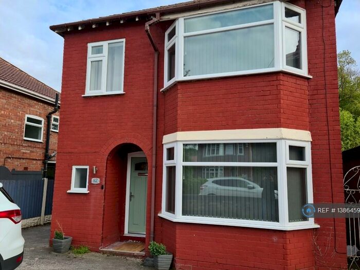 3 Bedroom Detached House To Rent In Woodyear Road, Wirral, CH62