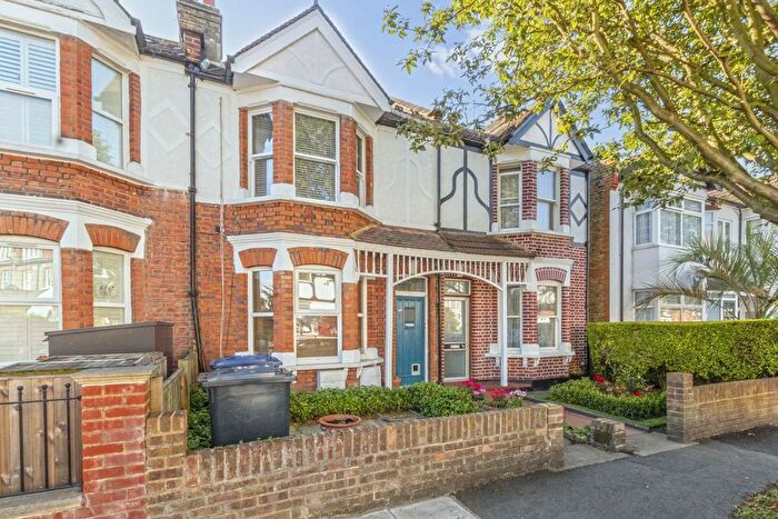 1 Bedroom Flat To Rent In Dudley Gardens, London, W13