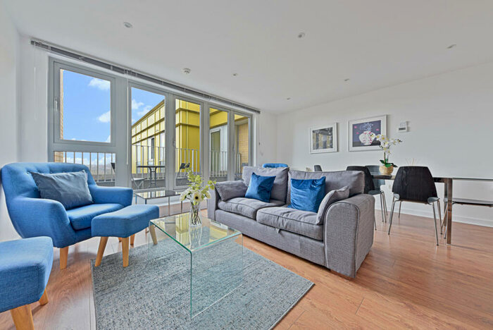 3 Bedroom Flat To Rent In Buckler Court, Eden Grove, N7