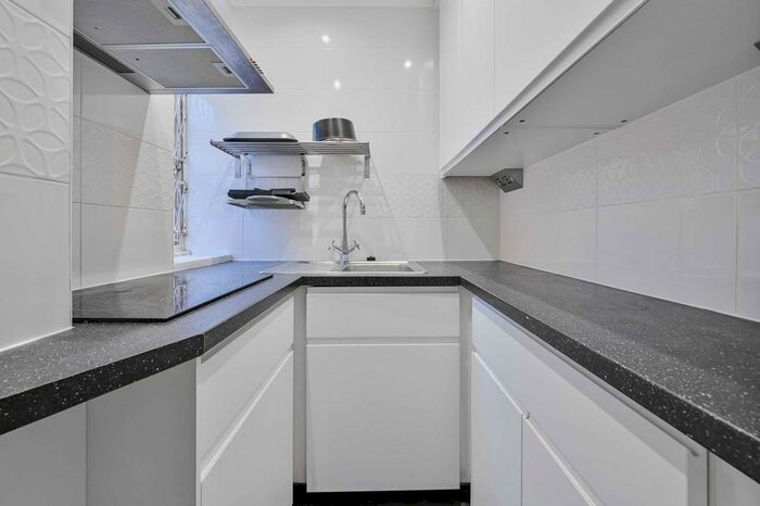 1 Bedroom Flat To Rent In Tavistock Court, Bloomsbury, London, WC1H
