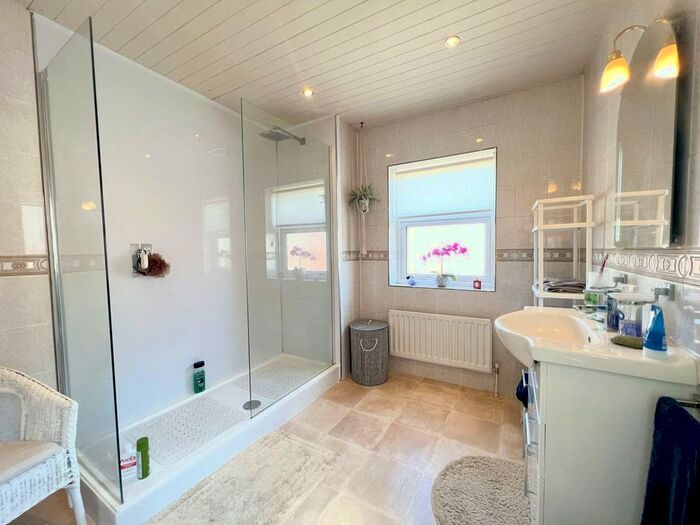 3 Bedroom Semi-Detached House To Rent In Wordsworth Drive, North Cheam, Sutton, SM3