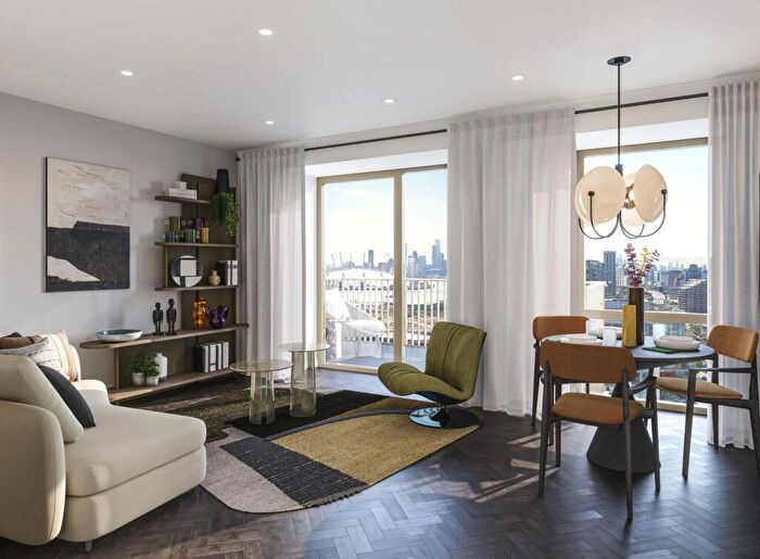 1 Bedroom Flat For Sale In Queens Cross, Royal Docks, E16