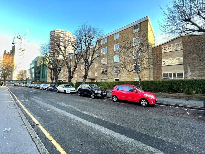 Studio To Rent In Harrington Court, CR0