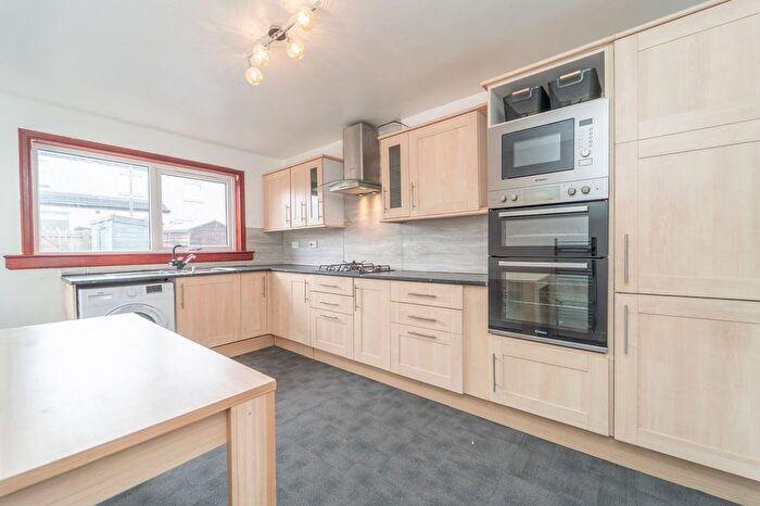 3 Bedroom End Of Terrace House For Sale In Ambrose Rise, Dedridge, Livingston, EH54