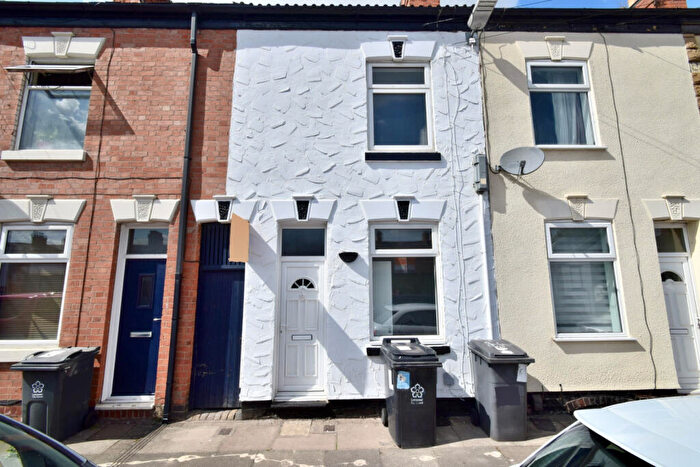 4 Bedroom Terraced House To Rent In Carlisle Street, Leicester, LE3