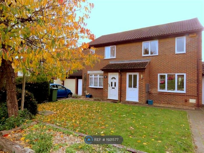 3 Bedroom Semi-Detached House To Rent In Monro Avenue, Crownhill, Milton Keynes, MK8