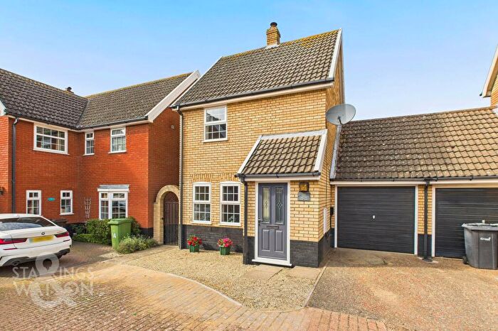 2 Bedroom Link Detached House For Sale In Queens Court, The Street, Long Stratton, Norwich, NR15