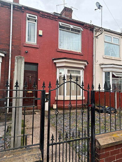 4 Bedroom Terraced House For Sale In Radcliffe Road, Bentley, Doncaster, DN5
