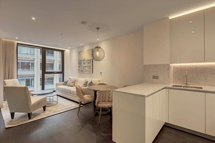 2 Bedroom Flat To Rent In The Residence, Charles Clowes Walk, Nine Elms., SW11