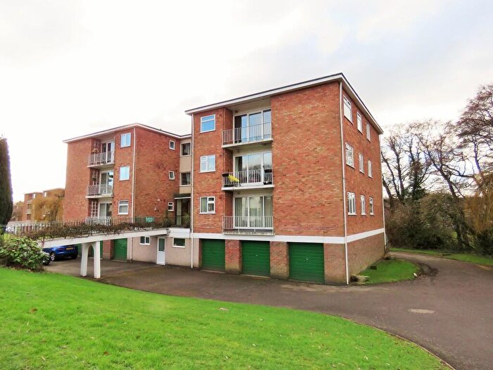 2 Bedroom Apartment For Sale In Bowfell Court, Coventry, CV5