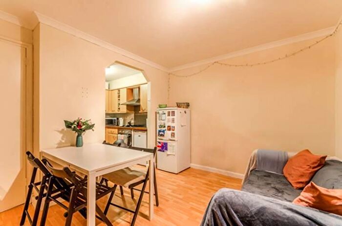 4 Bedroom Flat To Rent In Cape Yard, Kennet Street, Wapping, E1W