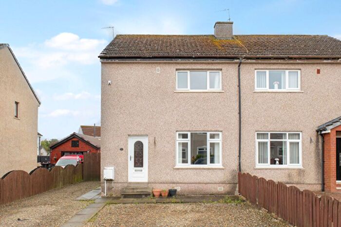3 Bedroom Semi-Detached House For Sale In Darmeid Place, Shotts, ML7