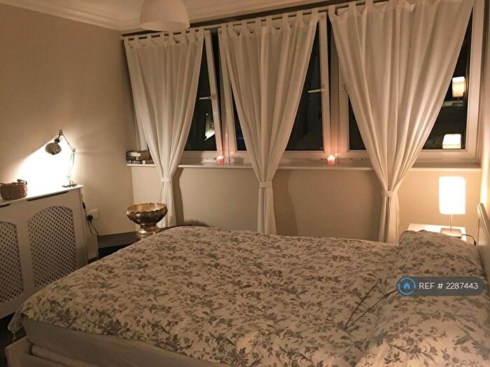 1 Bedroom Flat To Rent In St Helena Road, London, SE16
